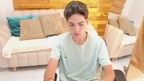 Snapshot of dreamleo chatting on July 2026 03:48:01 AM Dreamleo online show from July 2026 03:48:01 AM