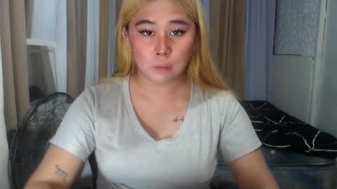 Snapshot of dreammegan chatting on May 2026 04:48:02 PM Stacy DONT FORGET TO FOLLOW ME AND THUMBS UP my wife samgrg2 online show from May 2026 04:48:02 PM