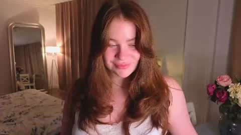 Snapshot of dreamshy chatting on July 2026 04:49:01 PM im Sophie dont judge harshly im 1st day here 3 online show from July 2026 04:49:01 PM