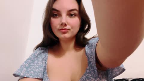 Mila online show from December 2024 04:29:02 PM