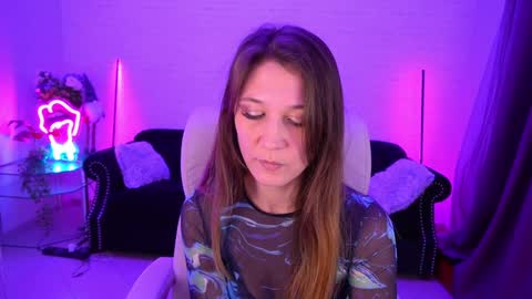 Lina online show from January 2025 01:31:01 PM