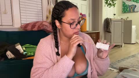 RIRI OR DREAMY online show from January 2025 03:37:02 AM