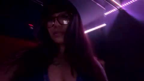 dreamyyy01 online show from April 2026 03:30:02 AM