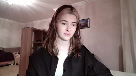 Snapshot of dremazwahlen chatting on February 2026 04:11:02 PM Dia online show from February 2026 04:11:02 PM