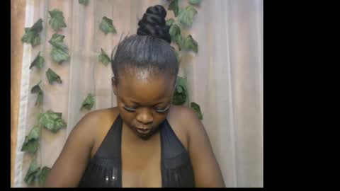 Snapshot of dripqueenx chatting on June 2026 09:40:02 AM linda online show from June 2026 09:40:02 AM