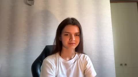 Snapshot of drizzlepuff chatting on July 2026 11:35:01 AM Anna online show from July 2026 11:35:01 AM