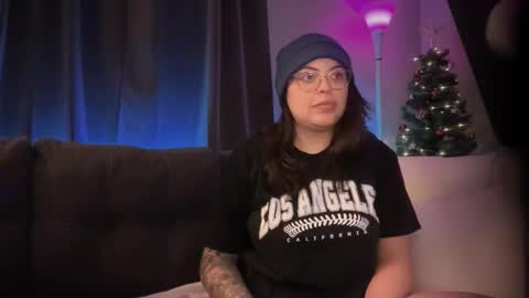 Drizzypeach602 online show from December 2025 04:31:02 AM