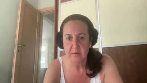 Snapshot of drresa chatting on April 2026 12:29:02 PM Dr. Resa online show from April 2026 12:29:02 PM