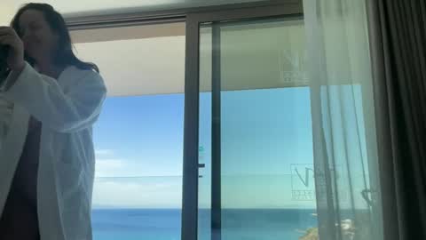 Snapshot of drresa chatting on April 2026 07:11:01 AM Dr. Resa online show from April 2026 07:11:01 AM