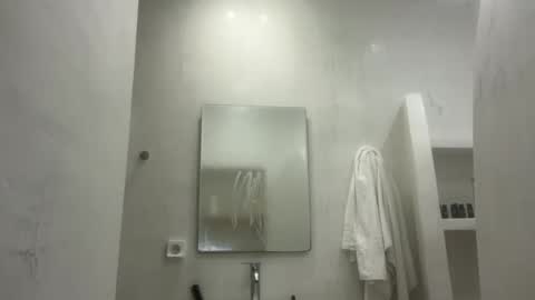 Snapshot of drresa chatting on May 2026 04:04:02 PM Dr. Resa online show from May 2026 04:04:02 PM