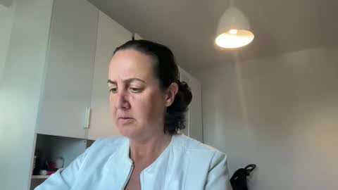 Snapshot of drresa chatting on May 2026 10:54:01 AM Dr. Resa online show from May 2026 10:54:01 AM