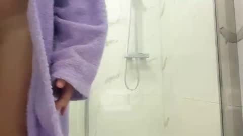Snapshot of drresa chatting on May 2026 05:45:02 AM Dr. Resa online show from May 2026 05:45:02 AM