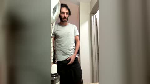 dude1999999 online show from January 2026 02:46:02 AM