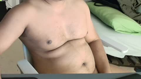 dude31517 online show from April 2026 07:38:02 PM