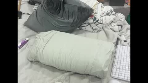 Dude online show from April 2026 10:14:02 PM