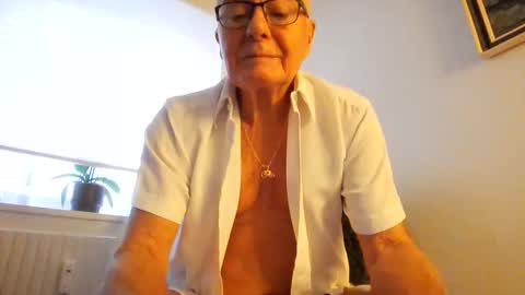 Snapshot of duin8 chatting on February 2026 10:42:01 AM Duin8 online show from February 2026 10:42:01 AM