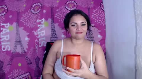 Snapshot of dulce_amor chatting on December 2024 06:53:02 AM Dulce online show from December 2024 06:53:02 AM