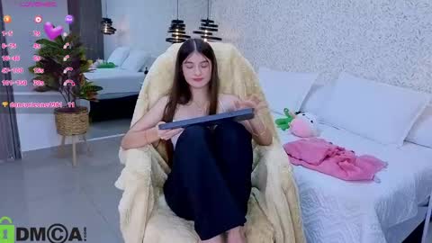 Snapshot of dulce_isabel_ chatting on April 2026 03:52:01 AM dulce_isabel_ online show from April 2026 03:52:01 AM