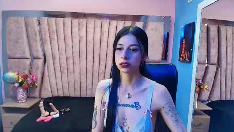 dulce_miiaa online show from November 2025 06:18:01 PM