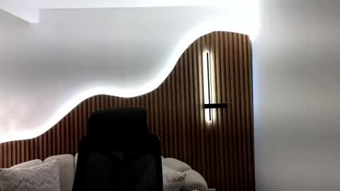 Snapshot of dulceamara_vg chatting on May 2026 11:27:01 AM Amara online show from May 2026 11:27:01 AM