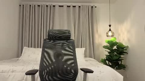 Snapshot of dulceamara_vg chatting on June 2026 11:31:01 AM Amara online show from June 2026 11:31:01 AM