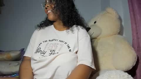 Snapshot of dulcemilk2 chatting on December 2024 07:44:01 AM MIA SHAIK online show from December 2024 07:44:01 AM