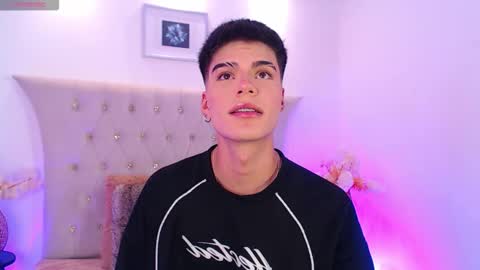 Dulcey online show from November 2025 04:34:02 AM