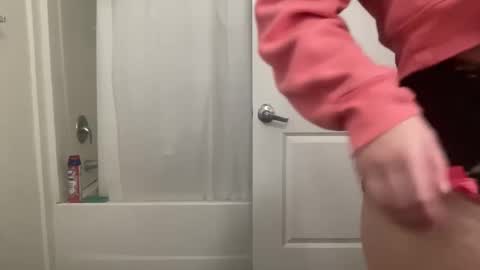 dumbblondexoxo online show from January 2025 03:20:01 AM