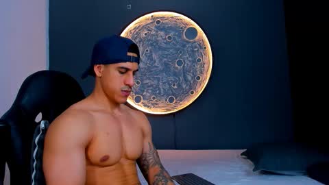 duran_dhikol1 online show from November 2025 03:29:02 AM