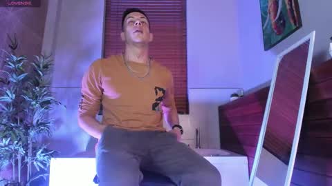 Dustin Sonne online show from October 2025 04:04:02 AM