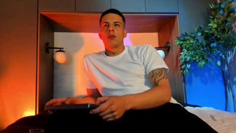 Snapshot of dustin_sonne chatting on January 2026 03:43:01 AM Dustin Sonne online show from January 2026 03:43:01 AM