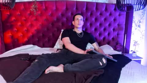 Snapshot of dustin_sonne chatting on February 2026 03:54:01 AM Dustin Sonne online show from February 2026 03:54:01 AM