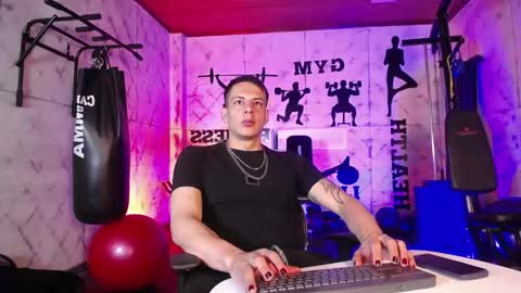 Snapshot of dustin_sonne chatting on February 2026 03:37:02 AM Dustin Sonne online show from February 2026 03:37:02 AM