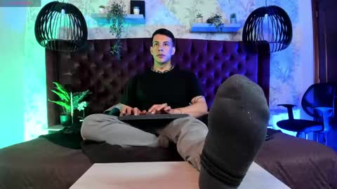 Snapshot of dustin_sonne chatting on April 2026 03:53:01 AM Dustin Sonne online show from April 2026 03:53:01 AM