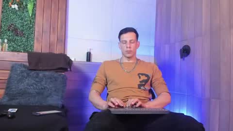 Snapshot of dustin_sonne chatting on April 2026 03:53:02 AM Dustin Sonne online show from April 2026 03:53:02 AM