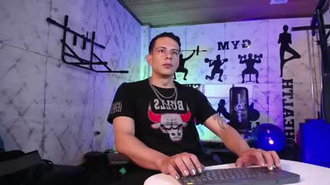 Snapshot of dustin_sonne chatting on April 2026 03:37:02 AM Dustin Sonne online show from April 2026 03:37:02 AM