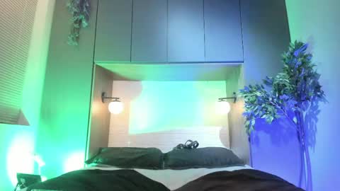 Snapshot of dustin_sonne chatting on April 2026 03:37:01 AM Dustin Sonne online show from April 2026 03:37:01 AM