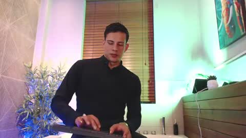 Snapshot of dustin_sonne chatting on April 2026 04:06:01 AM Dustin Sonne online show from April 2026 04:06:01 AM