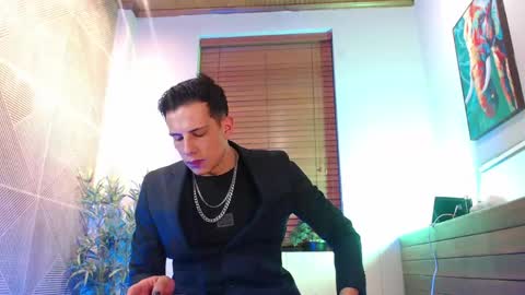 Snapshot of dustin_sonne chatting on May 2026 03:35:01 AM Dustin Sonne online show from May 2026 03:35:01 AM
