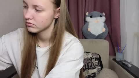 Jenny online show from December 2025 08:15:02 PM