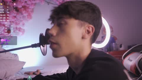 Snapshot of dwayne_xx chatting on December 2024 07:35:01 PM Dwayne xx online show from December 2024 07:35:01 PM