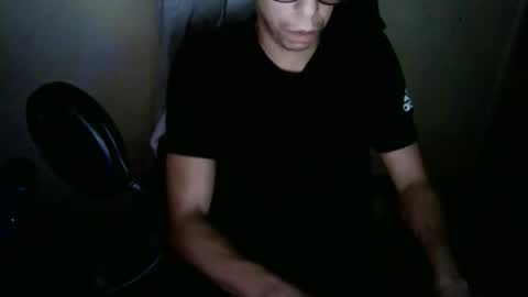 Snapshot of dwaynejamesjackson chatting on December 2025 03:23:01 AM dwaynejamesjackson online show from December 2025 03:23:01 AM