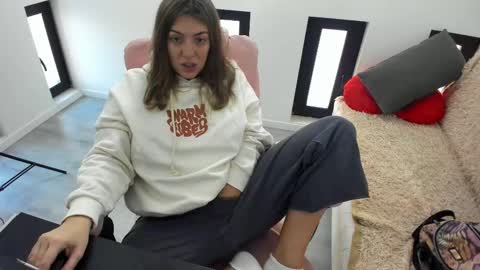 dayana online show from February 2026 05:47:02 AM