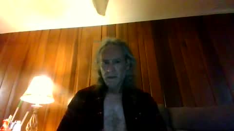 Snapshot of dyankee68 chatting on December 2025 12:43:01 PM dyankee68 online show from December 2025 12:43:01 PM