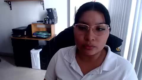 Snapshot of dyannabloom chatting on August 2026 07:49:02 PM online show from August 2026 07:49:02 PM