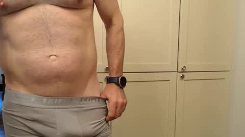 dylan1300 online show from February 2026 05:11:02 PM