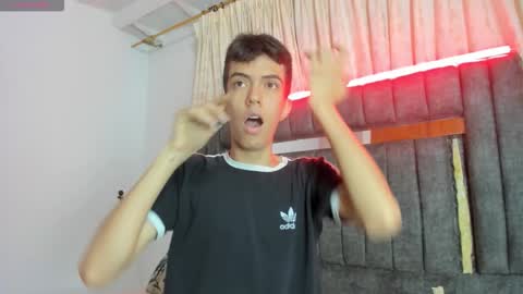 Snapshot of dylan_2005 chatting on October 2025 11:54:01 AM Dylan online show from October 2025 11:54:01 AM