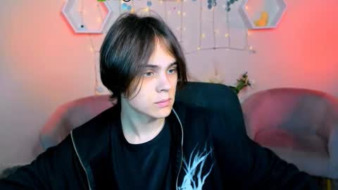 dylan_bold online show from November 2025 09:50:02 AM