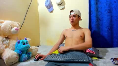 dylan_navas online show from November 2025 09:28:01 PM