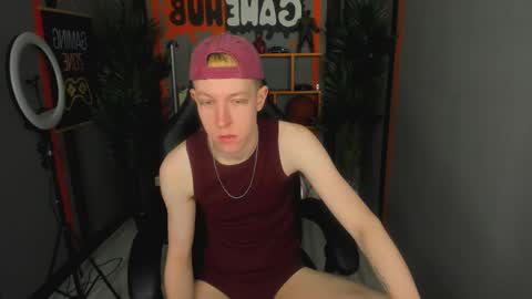 Snapshot of dylan_norton chatting on February 2026 10:18:01 AM Dylan online show from February 2026 10:18:01 AM